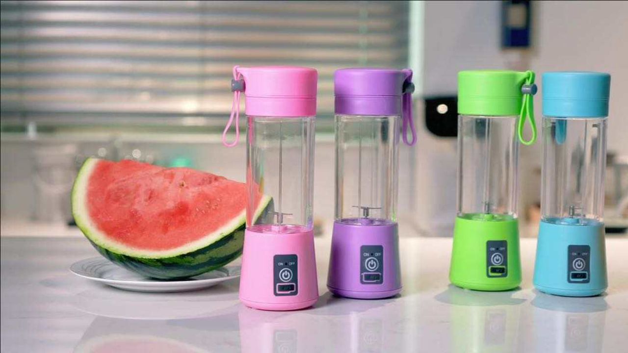 Portable Rechargeable Blender Juicer.